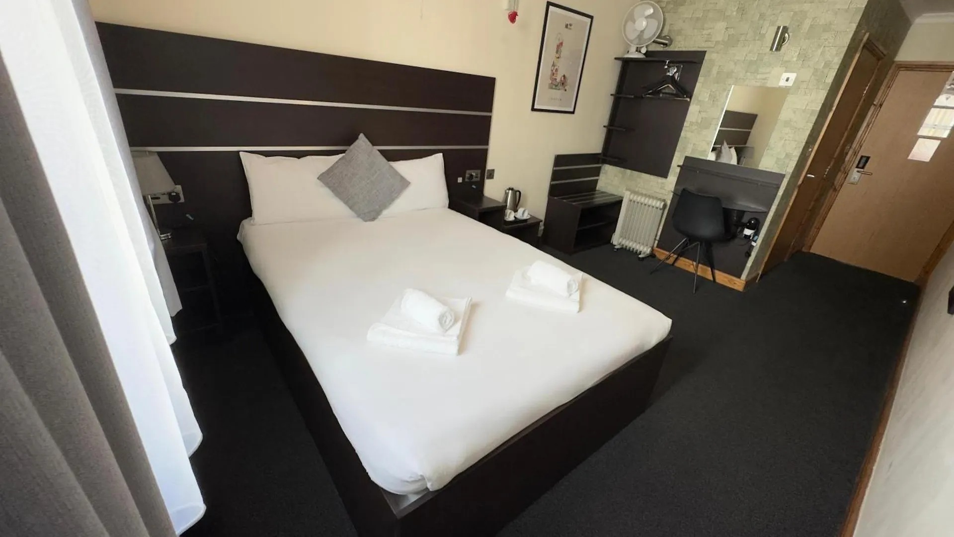 Epsilon Hotel London 3*,